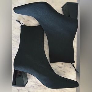 Zara Woman Black Knit Pull On Sock
Boot Block Heel